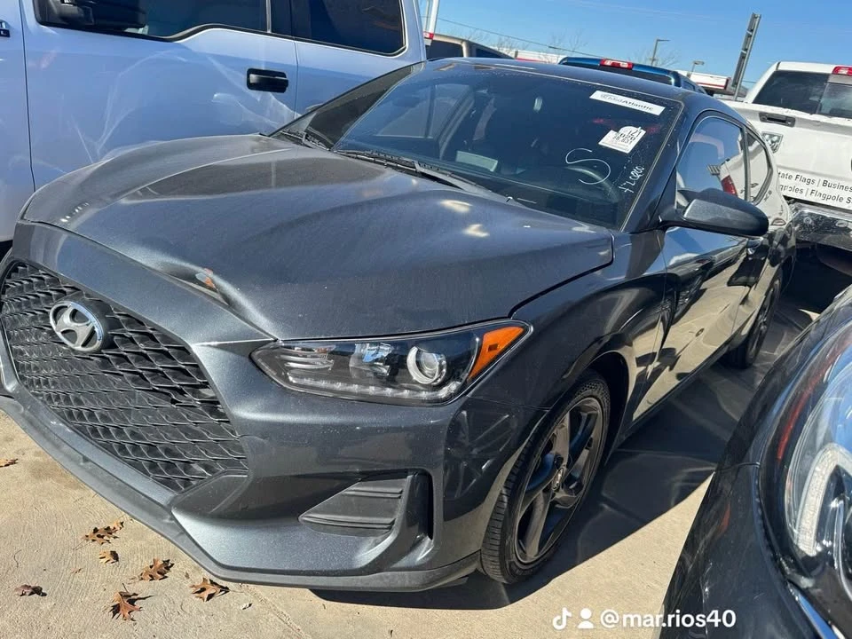 2020 Hyundai Veloster - Image 2 of 9