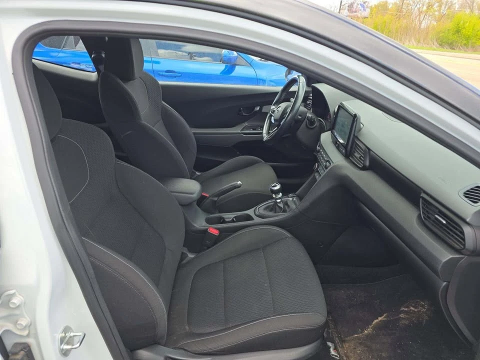 2020 Hyundai Veloster - Image 4 of 11