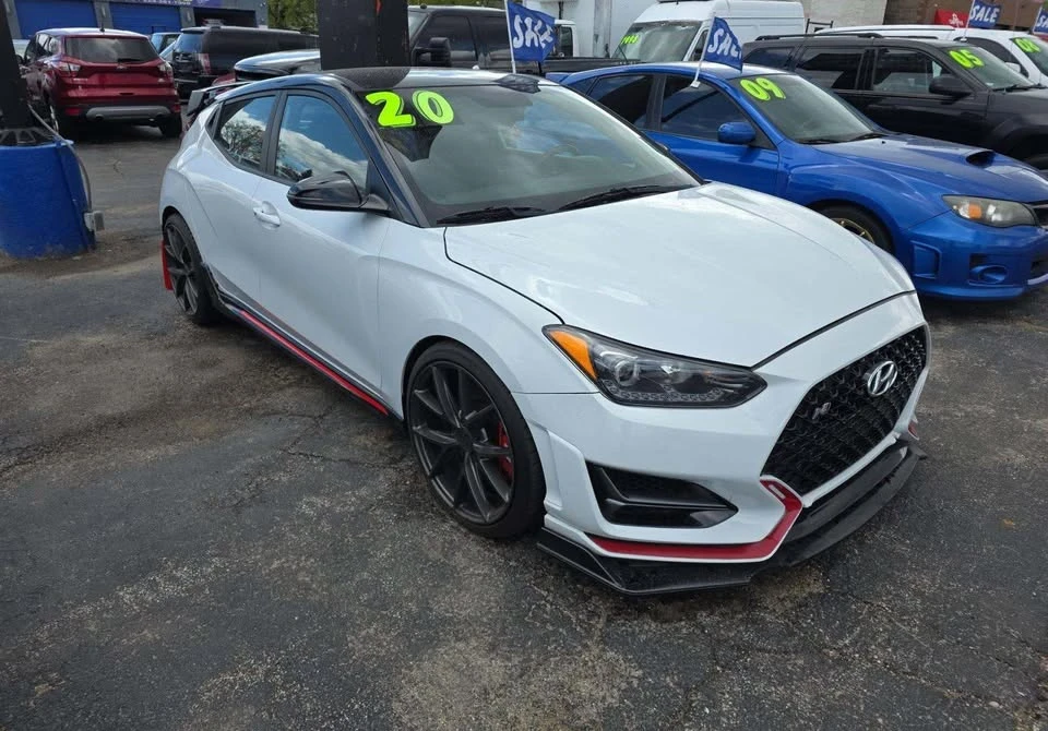 2020 Hyundai Veloster - Image 2 of 11