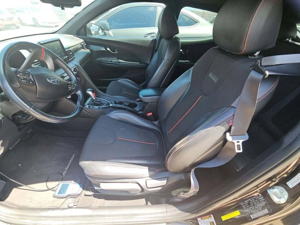 2020 Hyundai Veloster - Image 2 of 8