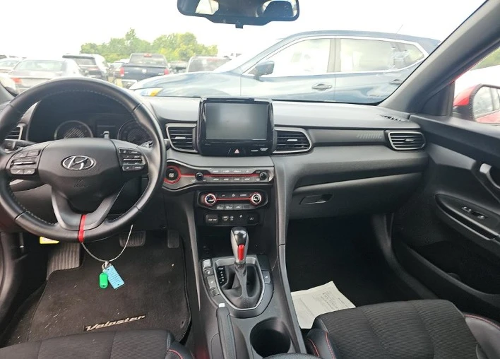 2020 Hyundai Veloster - Image 8 of 12