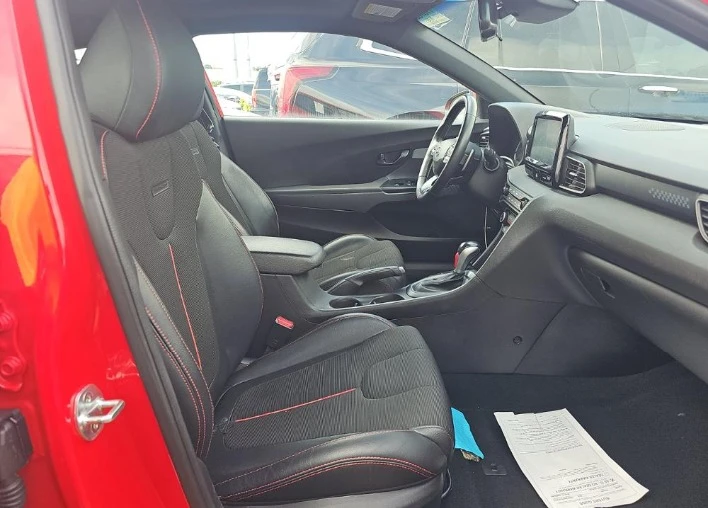 2020 Hyundai Veloster - Image 7 of 12
