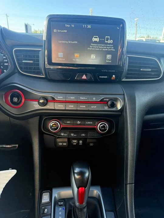 2020 Hyundai Veloster - Image 5 of 7