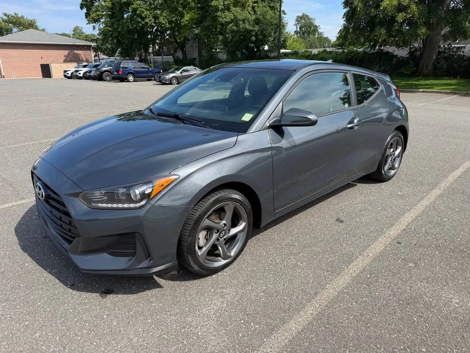 2020 Hyundai Veloster - Image 2 of 18