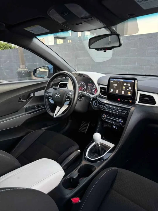 2020 Hyundai Veloster - Image 3 of 8