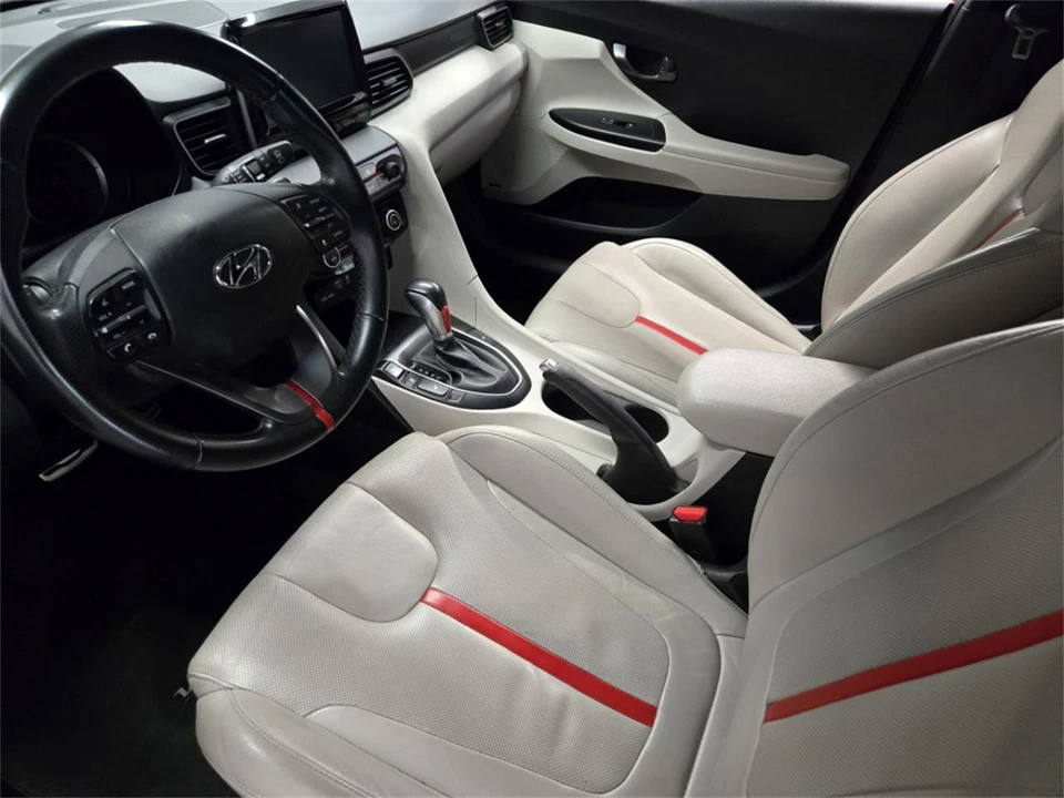 2020 Hyundai Veloster - Image 17 of 21