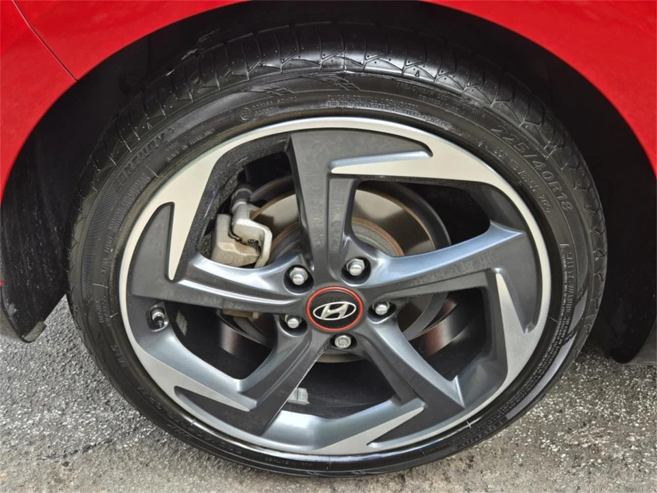 2020 Hyundai Veloster - Image 9 of 21