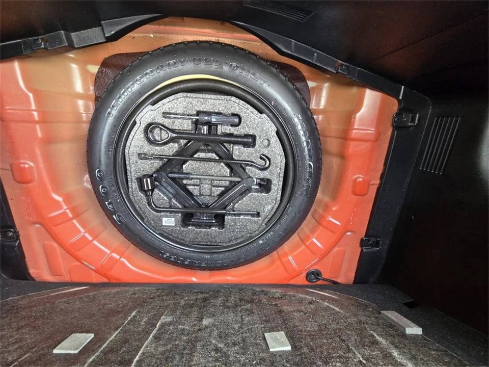 2020 Hyundai Veloster - Image 13 of 21