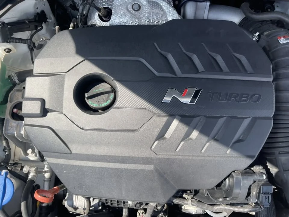 2020 Hyundai Veloster N - Image 11 of 19