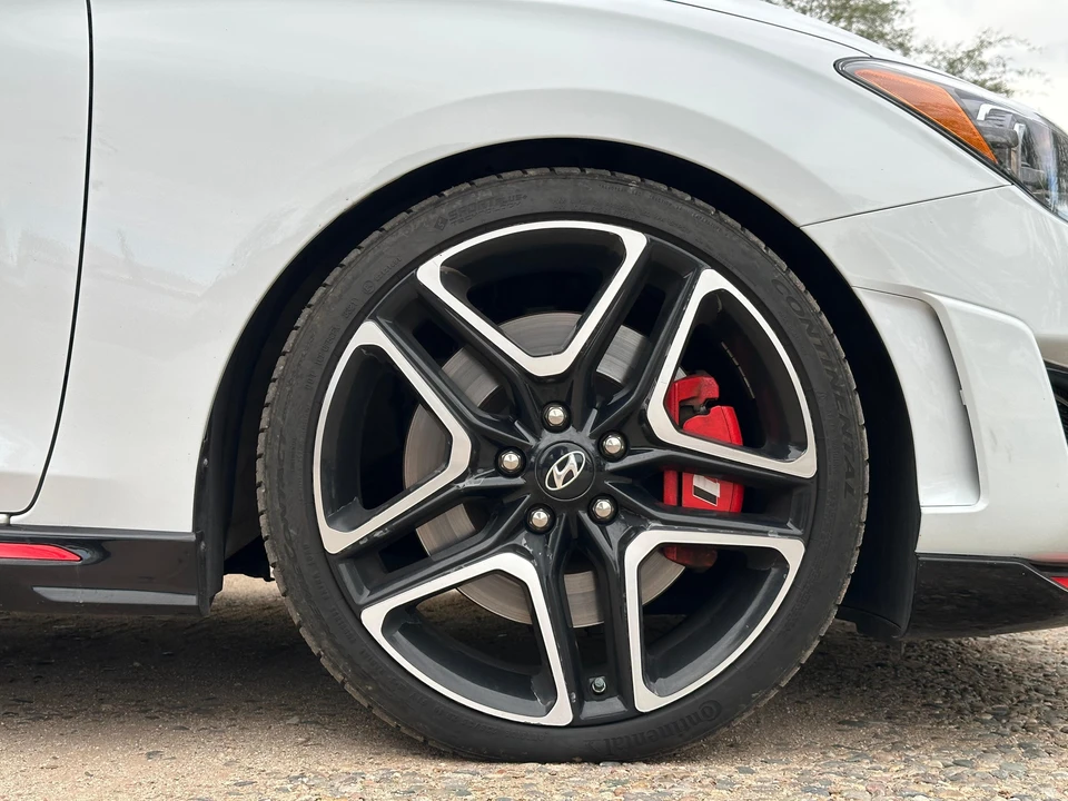 2020 Hyundai Veloster N - Image 25 of 31