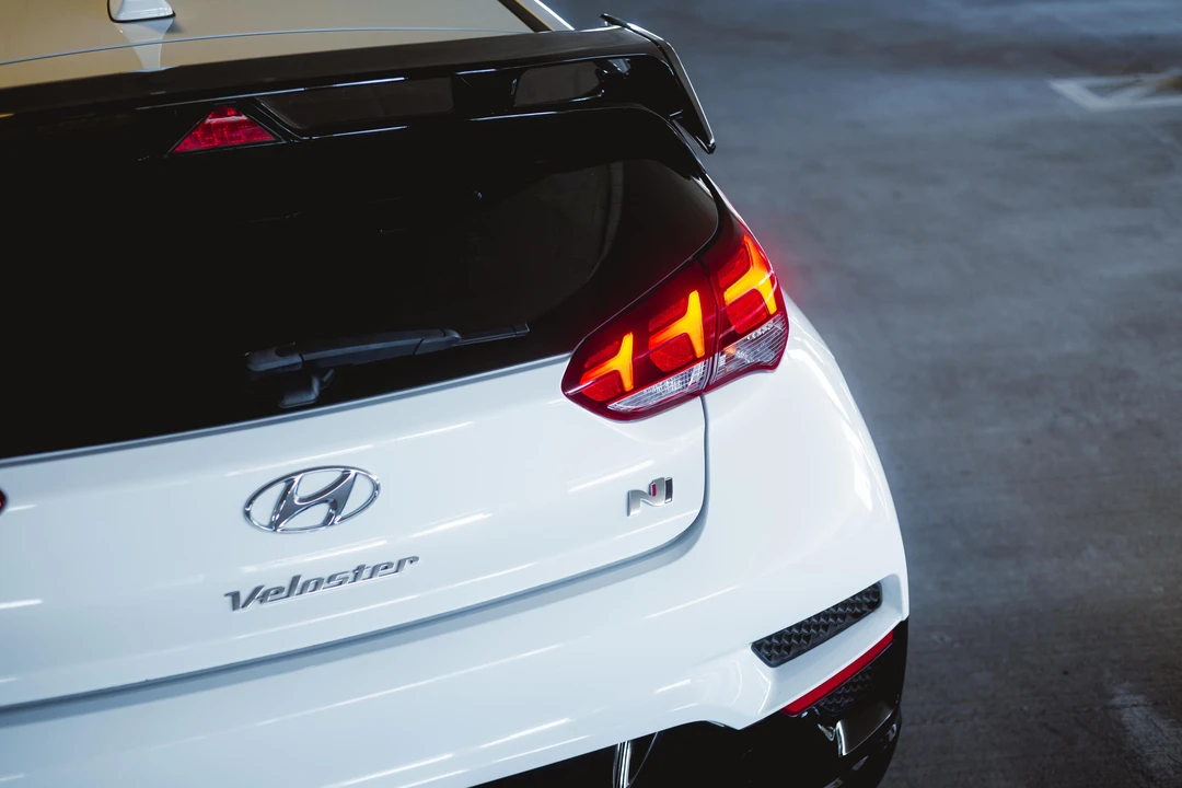 2020 Hyundai Veloster N - Image 20 of 31