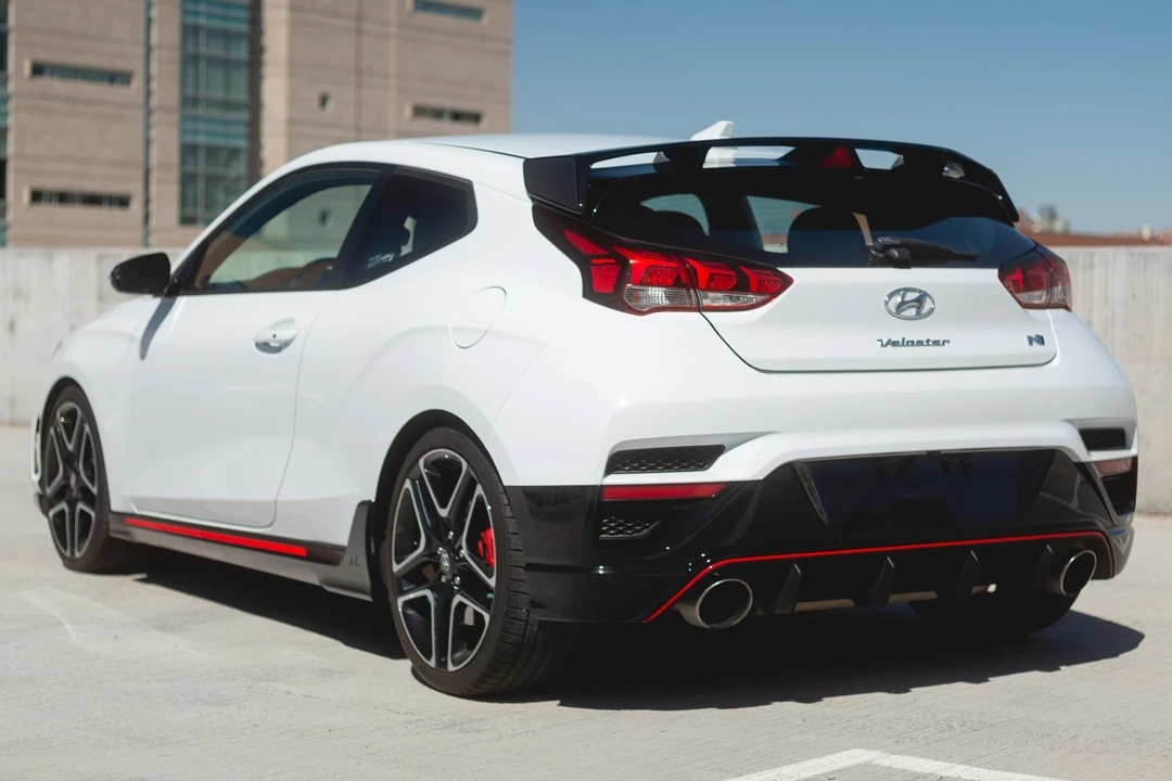2020 Hyundai Veloster N - Image 4 of 31