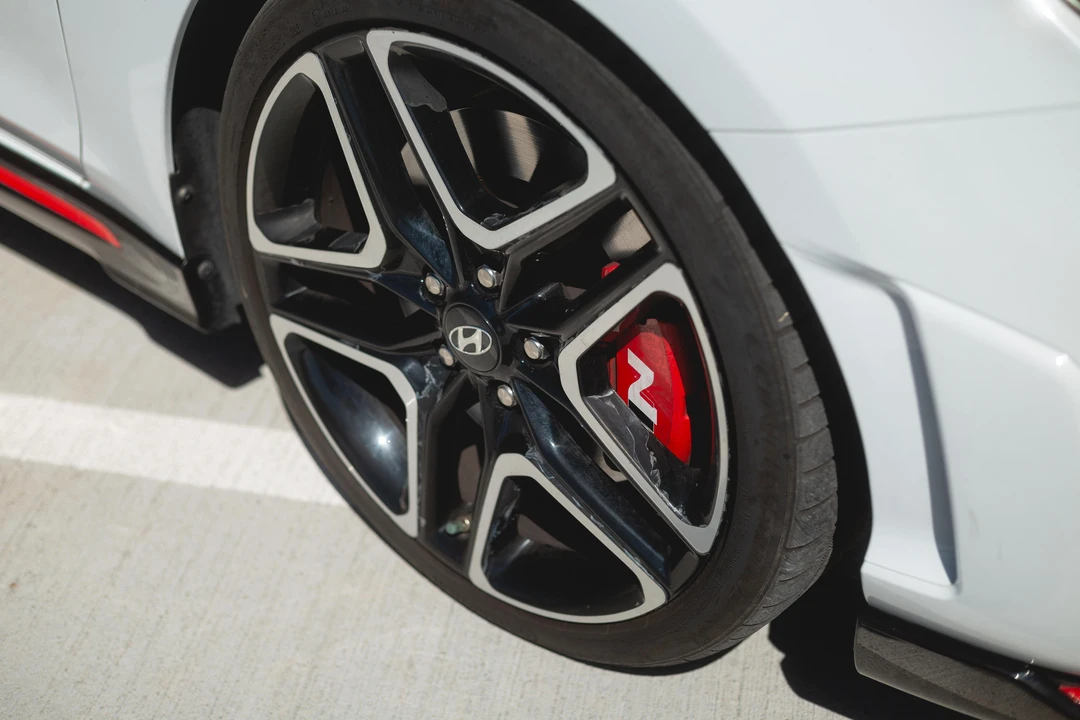 2020 Hyundai Veloster N - Image 26 of 31
