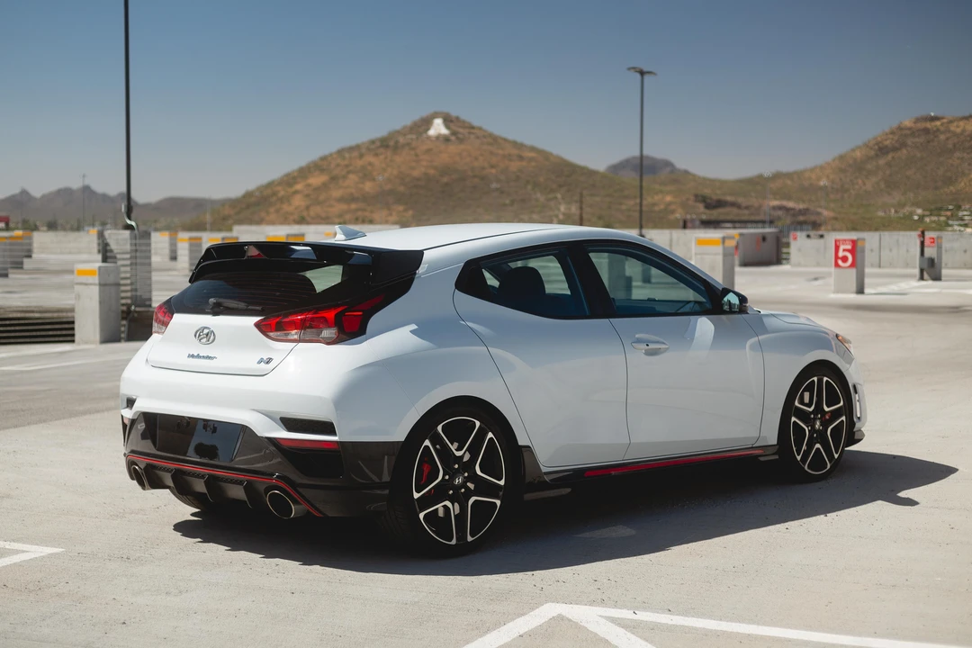 2020 Hyundai Veloster N - Image 11 of 31