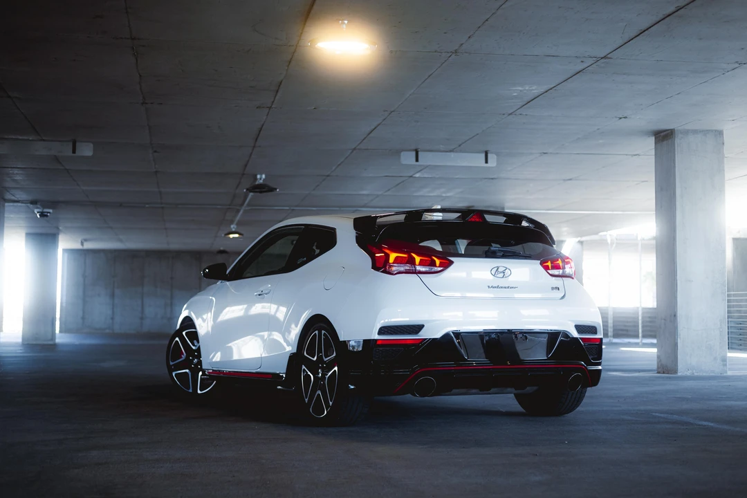 2020 Hyundai Veloster N - Image 8 of 31