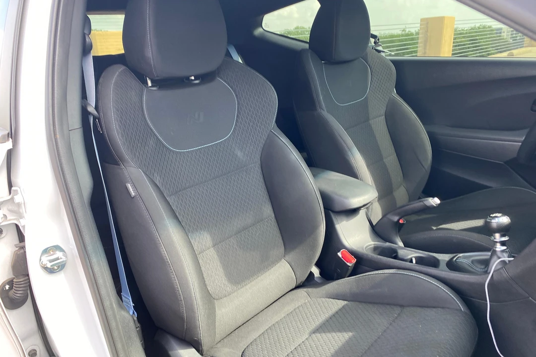 2020 Hyundai Veloster N - Image 28 of 31