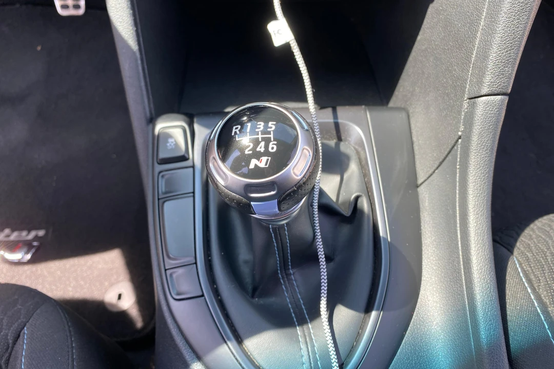 2020 Hyundai Veloster N - Image 29 of 31