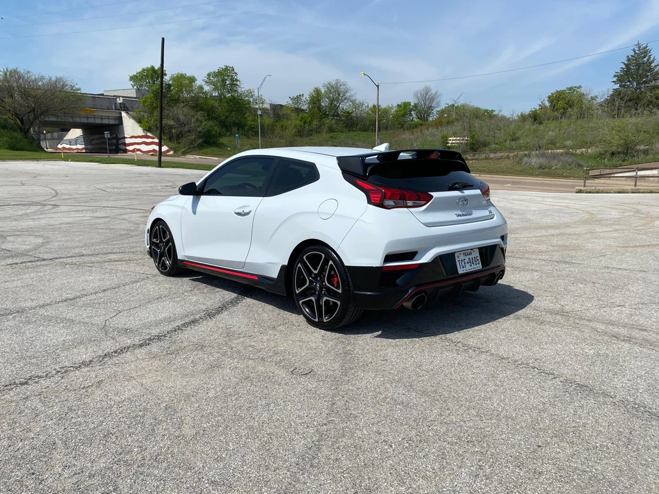 2020 Hyundai Veloster N - Image 8 of 31