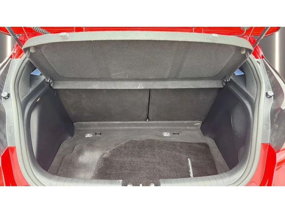 2020 Hyundai Veloster N - Image 10 of 20