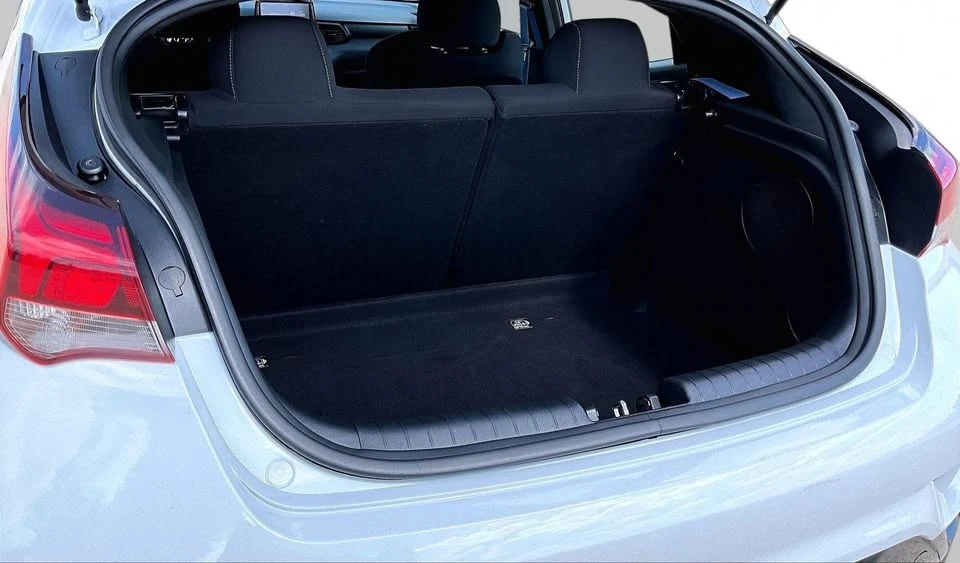 2020 Hyundai Veloster N - Image 15 of 20
