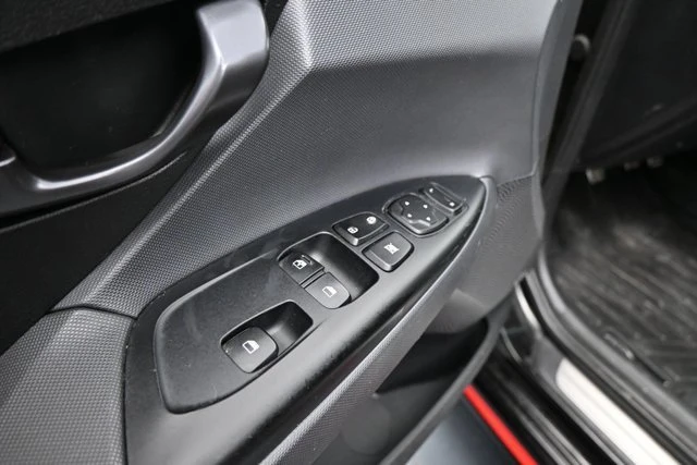 2020 Hyundai Veloster N - Image 10 of 20
