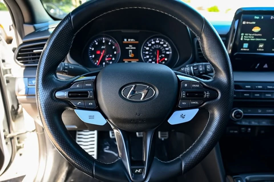 2020 Hyundai Veloster N - Image 8 of 10