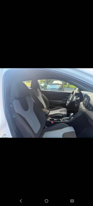 2020 Hyundai Veloster - Image 11 of 12