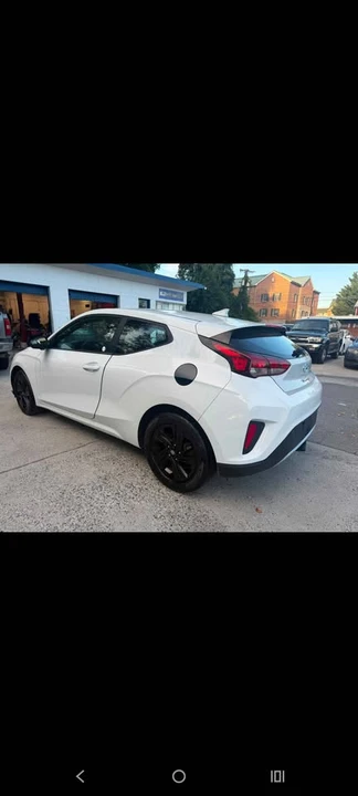 2020 Hyundai Veloster - Image 6 of 12