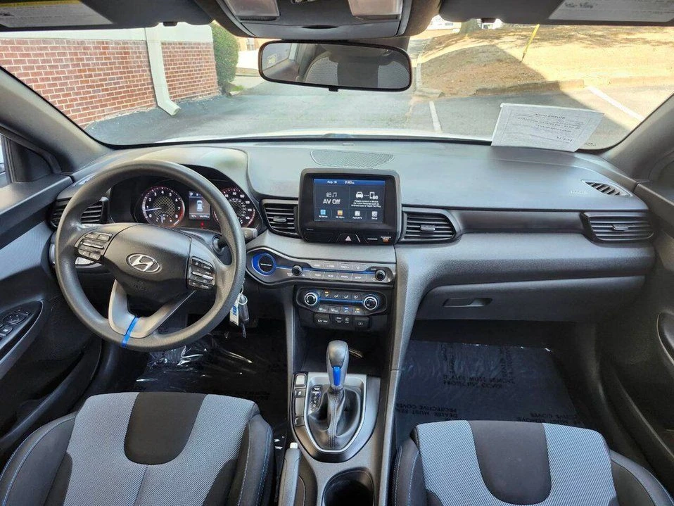 2020 Hyundai Veloster - Image 6 of 17