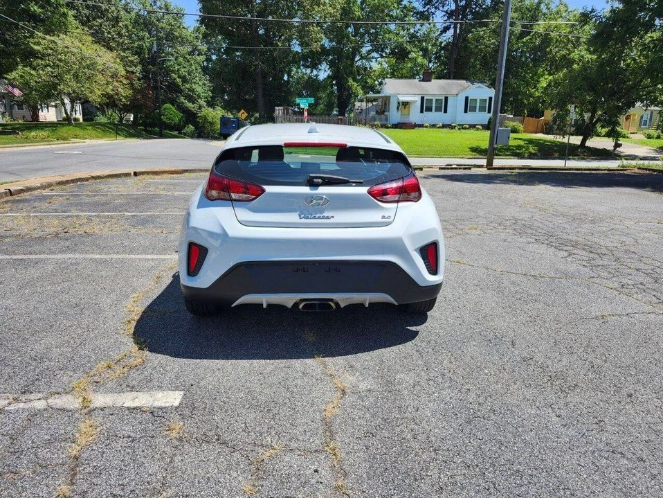 2020 Hyundai Veloster - Image 11 of 17