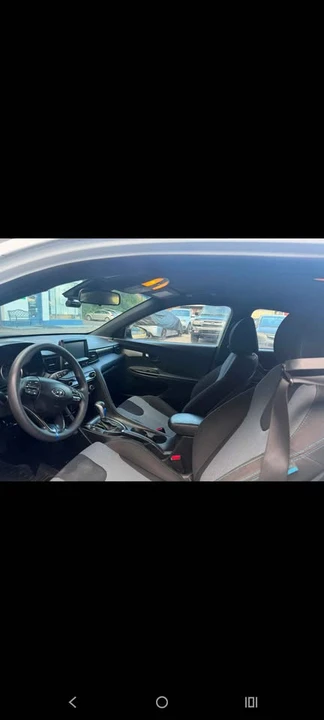 2020 Hyundai Veloster - Image 7 of 12