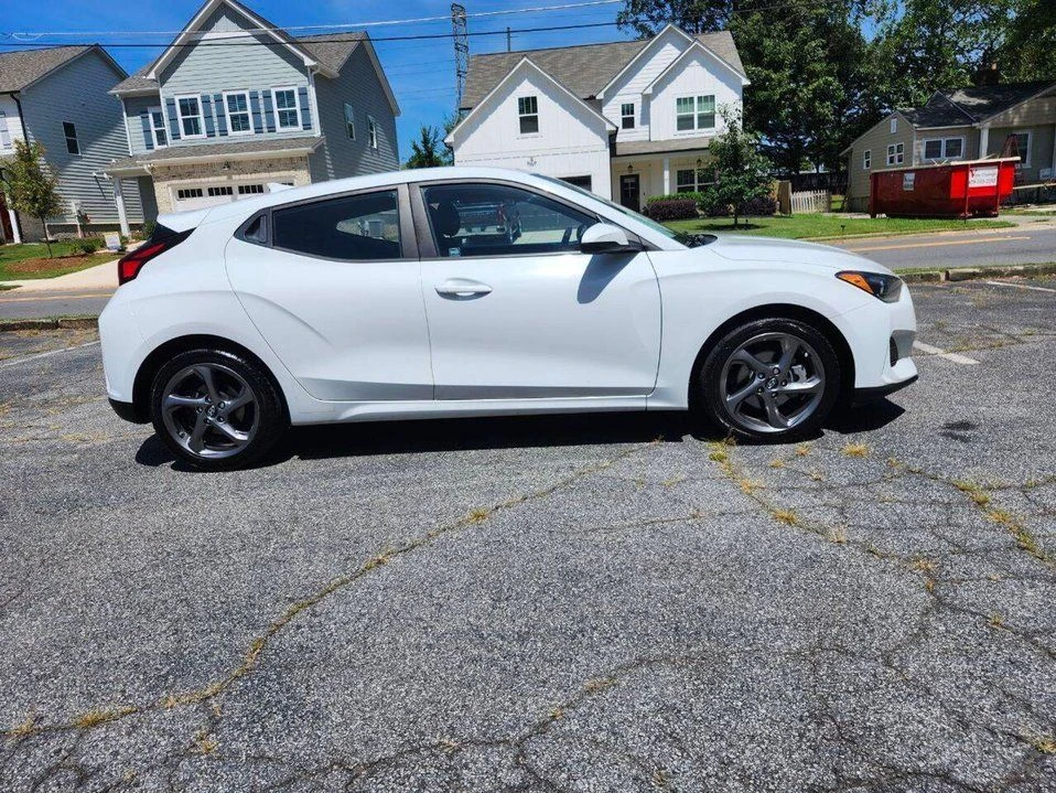 2020 Hyundai Veloster - Image 15 of 17