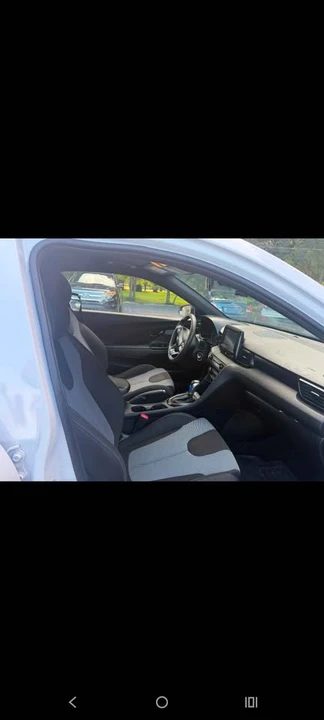 2020 Hyundai Veloster - Image 10 of 12