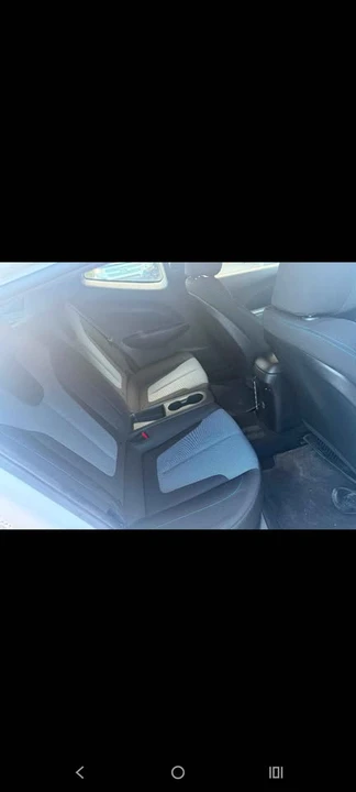 2020 Hyundai Veloster - Image 9 of 12