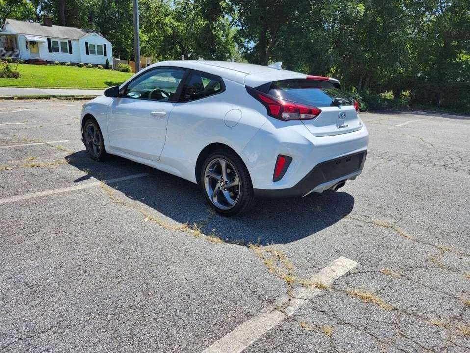 2020 Hyundai Veloster - Image 14 of 17