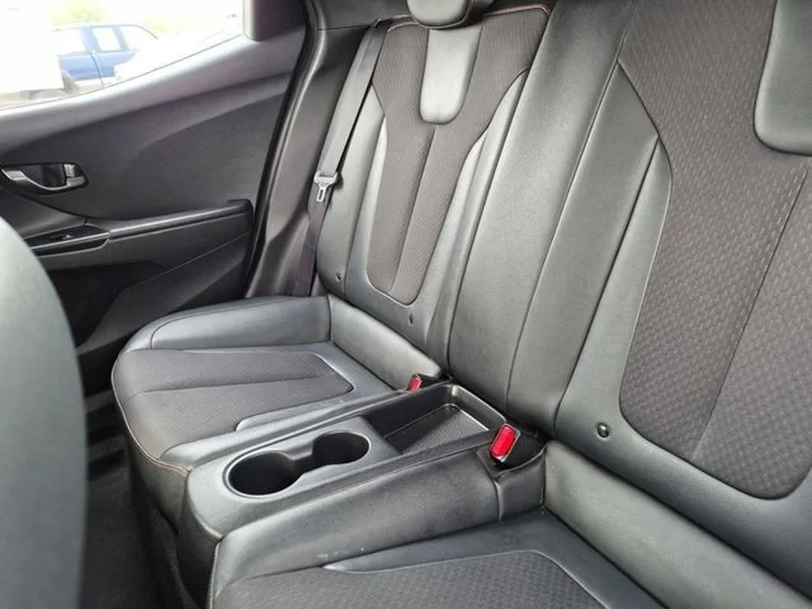 2020 Hyundai Veloster - Image 6 of 9