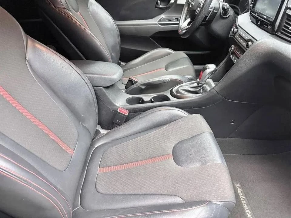 2020 Hyundai Veloster - Image 11 of 17