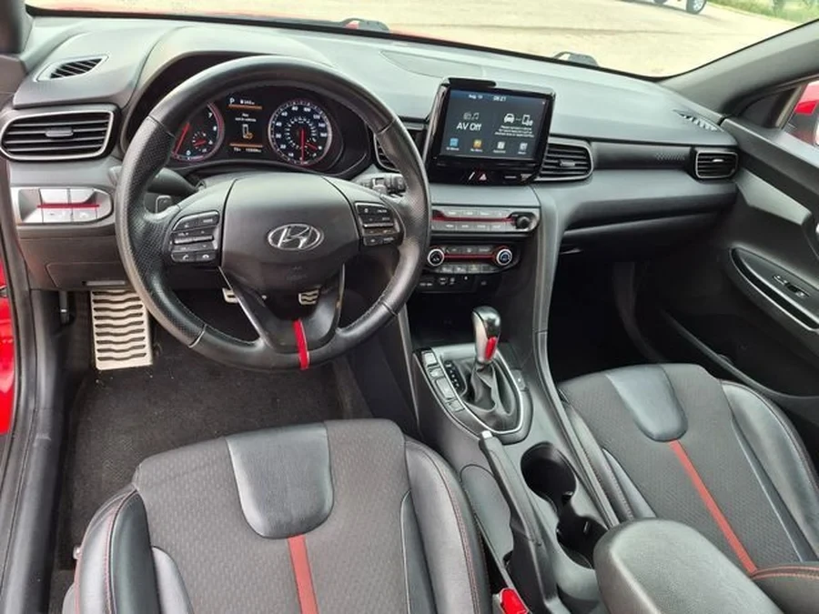 2020 Hyundai Veloster - Image 4 of 9