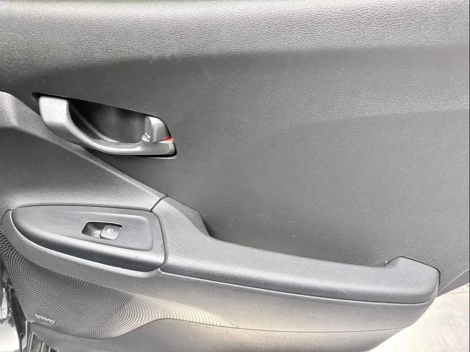 2020 Hyundai Veloster - Image 17 of 17