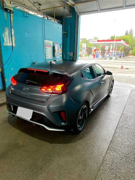 2020 Hyundai Veloster - Image 7 of 17