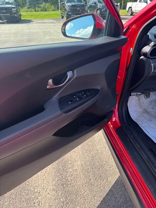 2020 Hyundai Veloster - Image 6 of 10