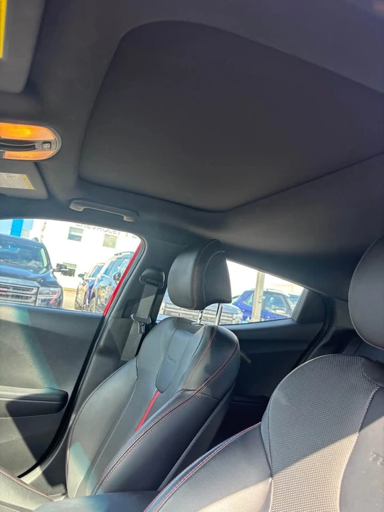 2020 Hyundai Veloster - Image 8 of 10
