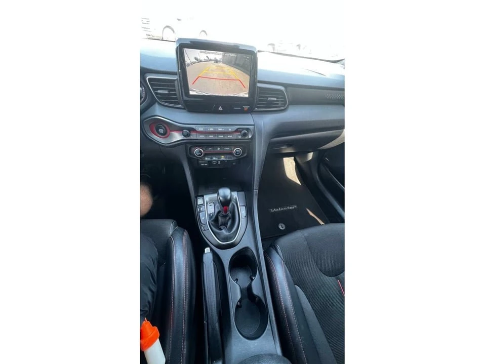 2020 Hyundai Veloster - Image 16 of 17