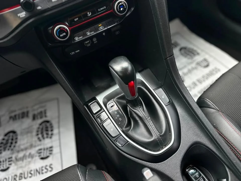 2020 Hyundai Veloster - Image 7 of 15
