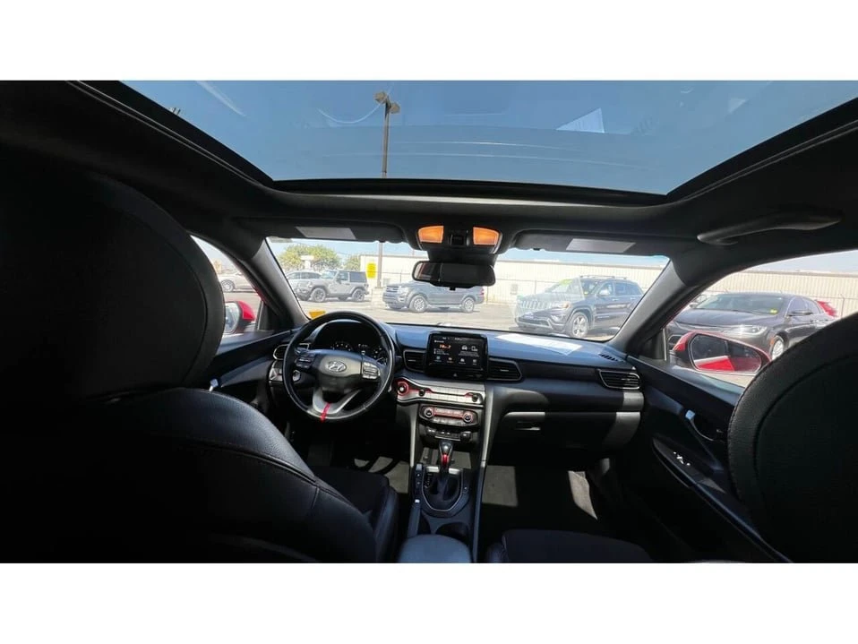 2020 Hyundai Veloster - Image 11 of 17