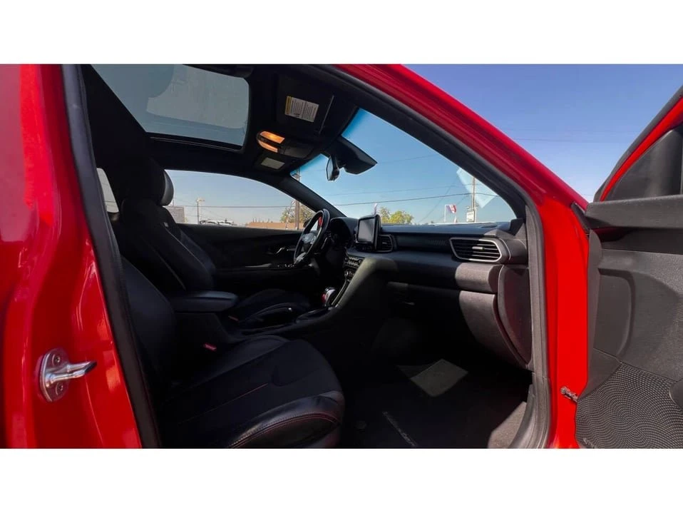 2020 Hyundai Veloster - Image 12 of 17