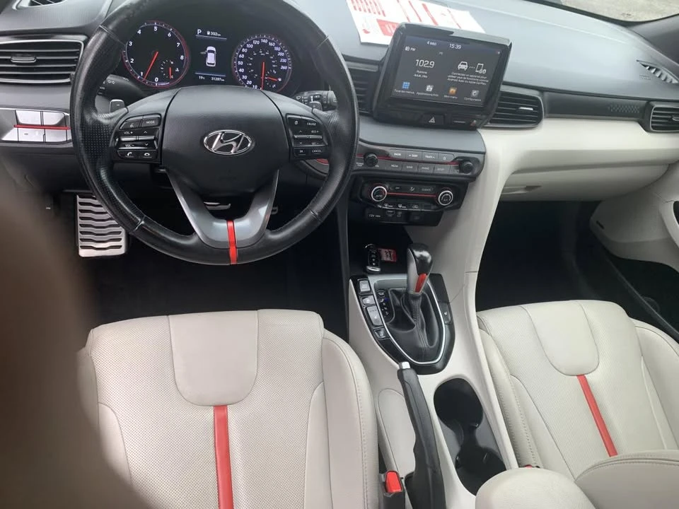2020 Hyundai Veloster - Image 10 of 10