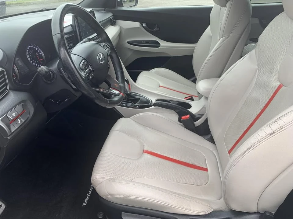 2020 Hyundai Veloster - Image 9 of 10