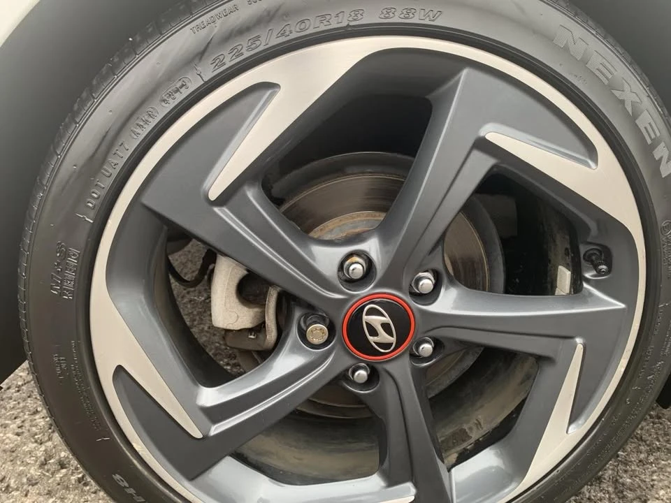 2020 Hyundai Veloster - Image 7 of 10