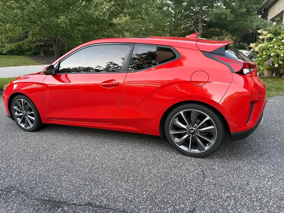 2020 Hyundai Veloster - Image 2 of 15